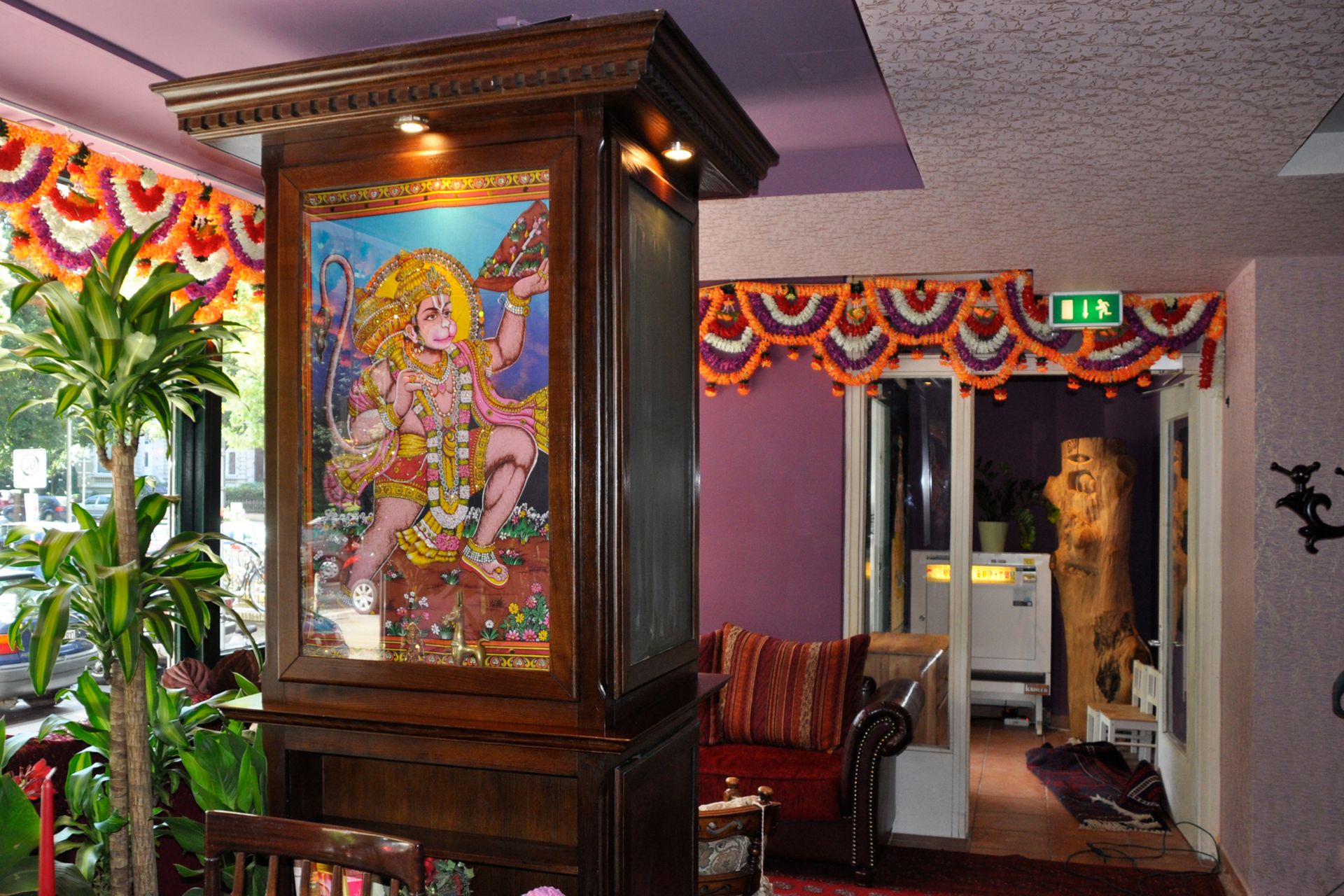 Wand- und Deckengestaltung im Restaurant Maharani in den Grindelhochhäusern